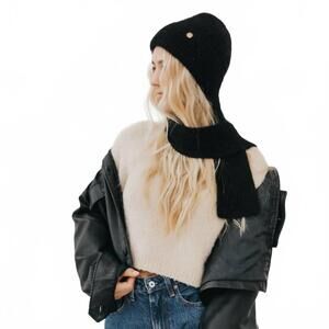 NEW PRETTY SIMPLE joy dynamic scarf and beanie duo in black